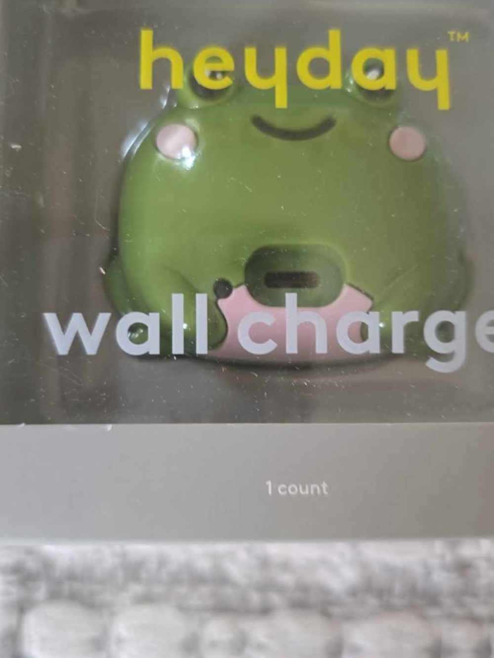Heyday Green Frog Wall Charger with Pink Accents